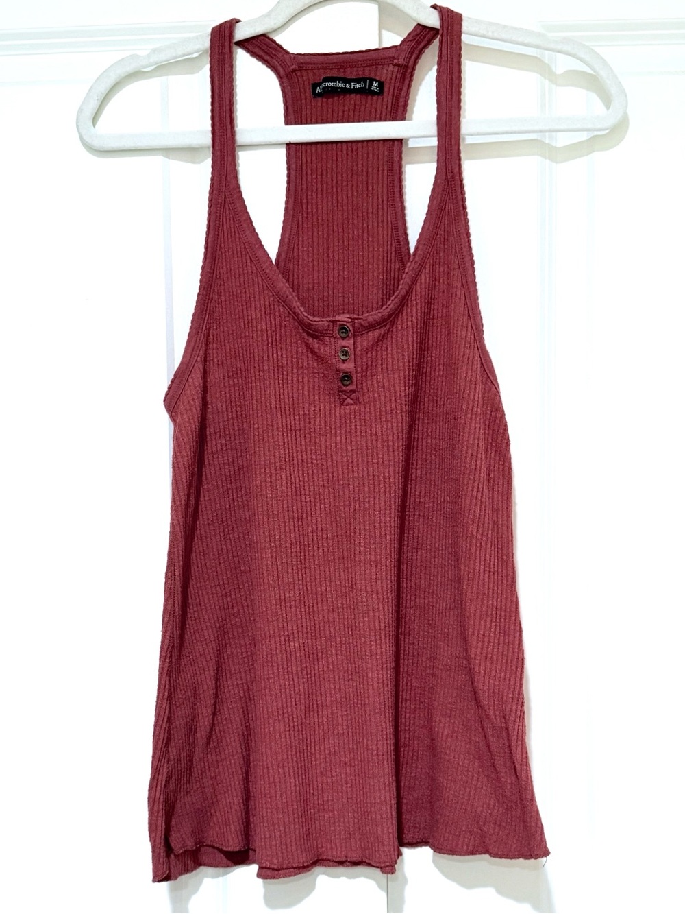 Abercrombie & Fitch Ribbed Racerback Tank Top in Wine